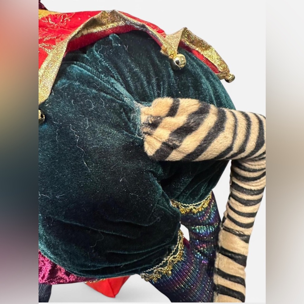 DECORATIVE STUFFED MONKEY - CLOWN JESTER JOKER - Picture 5 of 7